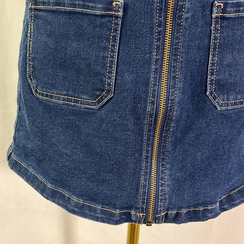 🛍 6 for $35 • Sincerely Jules Zip Front Patch Pocket Denim Mini Skirt